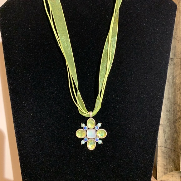 Necklaces - Picture 2 of 7